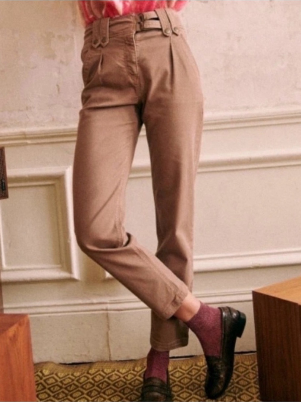 Sezane Leon Tailored High-Rise Trousers in Tan